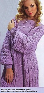 Вязаное пальто с кокеткой